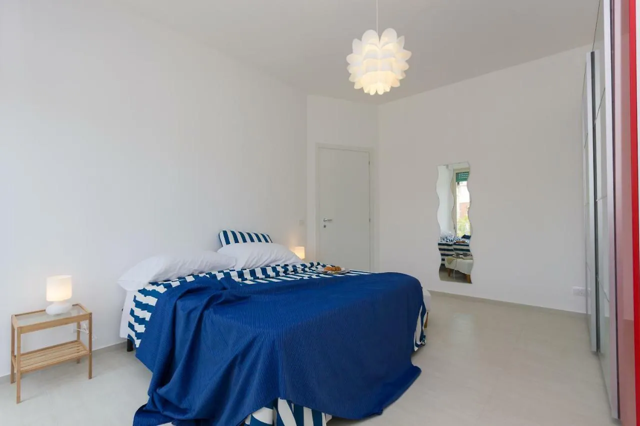 Talete, Appartamento In Centro A 40 Mt Dalla Spiaggia - Pomelia Marina di Ragusa 0*,